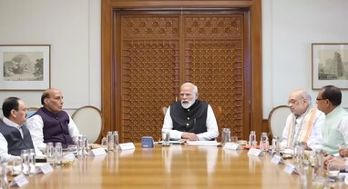 West Asia War: પશ્ચિમ એશિયાના યુદ્ધ વચ્ચે PM મોદીનું મોટું પગલું, આજે બોલાવી CCSની હાઈ-લેવલ મીટિંગ, જાણો શું થશે ચર્ચા