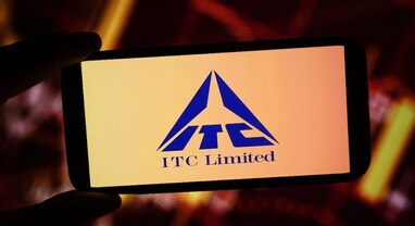 ITC Q4 Results: નફામાં મોટો ઘટાડો છતાં શેરહોલ્ડર્સને મળશે 8 ડિવિડન્ડ, સિગારેટ બિઝનેસની આવક વધી