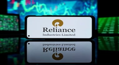 Reliance Industries Share Price: Q1 રિઝલ્ટ પહેલા રિલાયન્સના શેરમાં 2% થી વધુનો ઉછાળો, જાણો નફા અને કમાણીની શું છે અપેક્ષા? Reliance Industries Share Price: Q1 રિઝલ્ટ પહેલા રિલાયન્સના શેરમાં 2% થી વધુનો ઉછાળો, જાણો નફા અને કમાણીની શું છે અપેક્ષા?