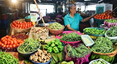 Retail Inflation: સામાન્ય જનતાને મોંઘવારીનો મોટો ઝટકો, જૂનમાં રિટેલ ફુગાવો 4.38% પર પહોંચ્યો, જાણો શું થયું સસ્તું અને શું મોંઘુ Retail Inflation: સામાન્ય જનતાને મોંઘવારીનો મોટો ઝટકો, જૂનમાં રિટેલ ફુગાવો 4.38% પર પહોંચ્યો, જાણો શું થયું સસ્તું અને શું મોંઘુ
