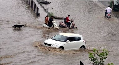 Gujarat rain: વલસાડના ઉમરગામમાં આભ ફાટ્યું, 2 કલાકમાં 7.2 ઇંચ અને 24 કલાકમાં 35 ઇંચથી વધુ વરસાદ ખાબક્યો