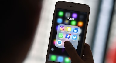 Facebook અને Instagram રાત્રે નહીં ચાલે? યુઝર્સ માટે 2 કલાકની લિમિટ સેટ થશે, જાણો Metaની નવી તૈયારી પાછળનું મોટું કારણ