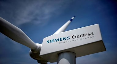 Siemens Energy Share Price: પડતા બજારમાં પણ આ શેરમાં 13% નો તોફાની ઉછાળો, કંપનીનો નફો 68% વધતા રોકાણકારો માલામાલ Siemens Energy Share Price: પડતા બજારમાં પણ આ શેરમાં 13% નો તોફાની ઉછાળો, કંપનીનો નફો 68% વધતા રોકાણકારો માલામાલ
