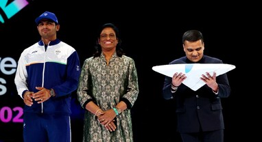 CWG 2026: ગ્લાસગોથી ભારતને મળ્યો કૉમનવેલ્થ ગેમ્સનો ધ્વજ, હવે 2030માં અમદાવાદ કરશે ઐતિહાસિક યજમાની