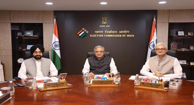 ECI Controversy: મુખ્ય કમિશનર જ્ઞાનેશ કુમાર વિરુદ્ધ સુપ્રીમ કોર્ટમાં અરજી, SIT તપાસની ઉઠી માંગ