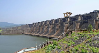 Gujarat Water Crisis: ગુજરાતમાં ડેમોના તળિયા દેખાયા! ગયા વર્ષે 86 ડેમ છલોછલ હતા, આ વર્ષે માત્ર 20 ભરાયા; જાણો લેટેસ્ટ સ્થિતિ Gujarat Water Crisis: ગુજરાતમાં ડેમોના તળિયા દેખાયા! ગયા વર્ષે 86 ડેમ છલોછલ હતા, આ વર્ષે માત્ર 20 ભરાયા; જાણો લેટેસ્ટ સ્થિતિ
