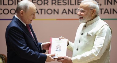 PM Modi Gift to Putin: પીએમ મોદીએ પુતિનને ભેટમાં આપ્યો 'તિરુક્કુરલ' નો રશિયન અનુવાદ, જાણો આ મહાન ગ્રંથ વિશે