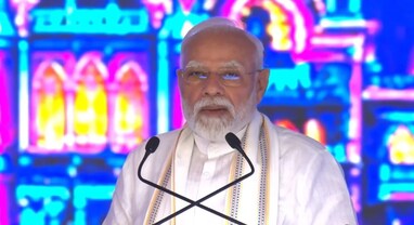 વડોદરામાં PM મોદીનો મેગા શો, 35,000 કરોડની ભેટ આપી, વિરોધીઓ પર કટાક્ષ કરતા કહ્યું- "હવે નારાજ ફૂવાઓને નવું કામ મળી ગયું" વડોદરામાં PM મોદીનો મેગા શો, 35,000 કરોડની ભેટ આપી, વિરોધીઓ પર કટાક્ષ કરતા કહ્યું- "હવે નારાજ ફૂવાઓને નવું કામ મળી ગયું"