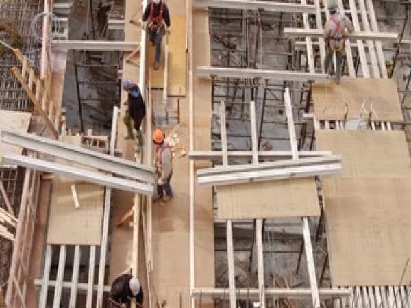 Rakesh Jhunjhunwala raises stake in Jaiprakash Associates to 2.06% in June quarter