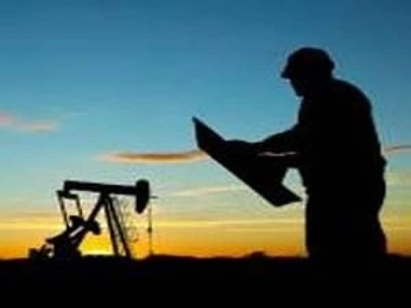 Option strategy of the day| BPCL trading above moving averages; buy call option for upside Option strategy of the day| BPCL trading above moving averages; buy call option for upside