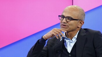 Satya Nadella, CEO of Microsoft Corporation attends the annual meeting of the World Economic Forum (WEF) in Davos, Switzerland, January 17, 2017. REUTERS/Ruben Sprich - RTSVWFY