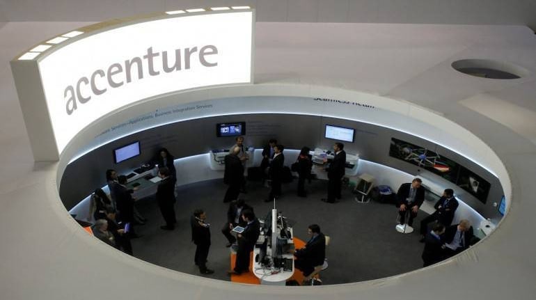 Accenture bookings decline sequentially, headcount falls by 6k