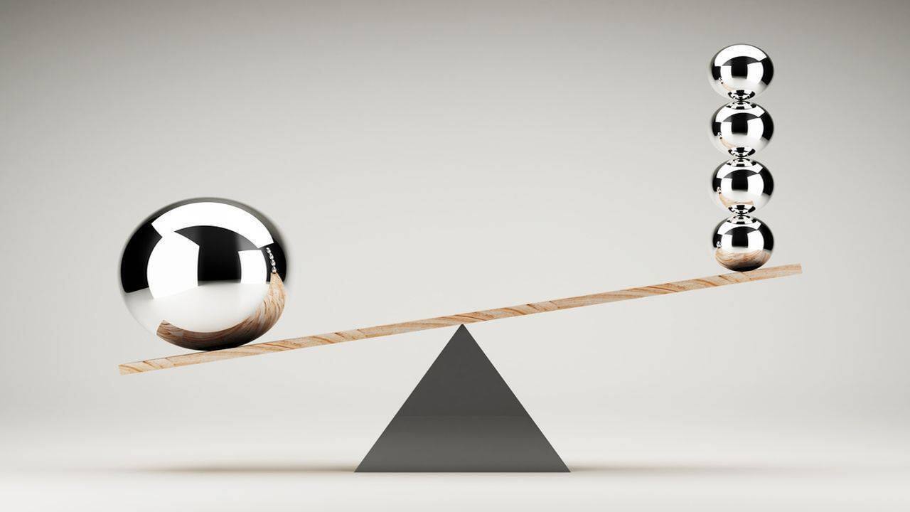 As Nifty hits 10K, mutual funds prefer to park money in balanced funds