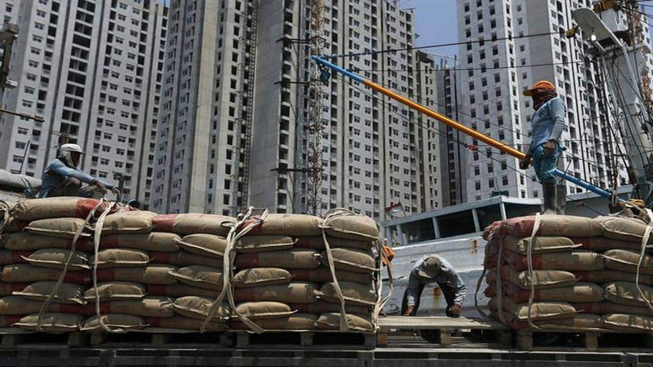 Shree Cement | CMP: Rs 24,600 | The stock was up 8 percent after the company posted over two-fold jump in consolidated net profit to Rs 631.58 crore for the third quarter ended December 31, 2020. It had reported a net profit of Rs 311.83 crore in October- December period a year ago, Shree Cements said in a filing to BSE.