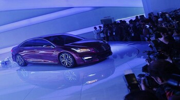 Maruti Suzuki Concept car Ciaz is displayed during the Indian Auto Expo in Greater Noida, on the outskirts of New Delhi February 5, 2014. REUTERS/Anindito Mukherjee (INDIA - Tags: BUSINESS TRANSPORT) - RTX188G7