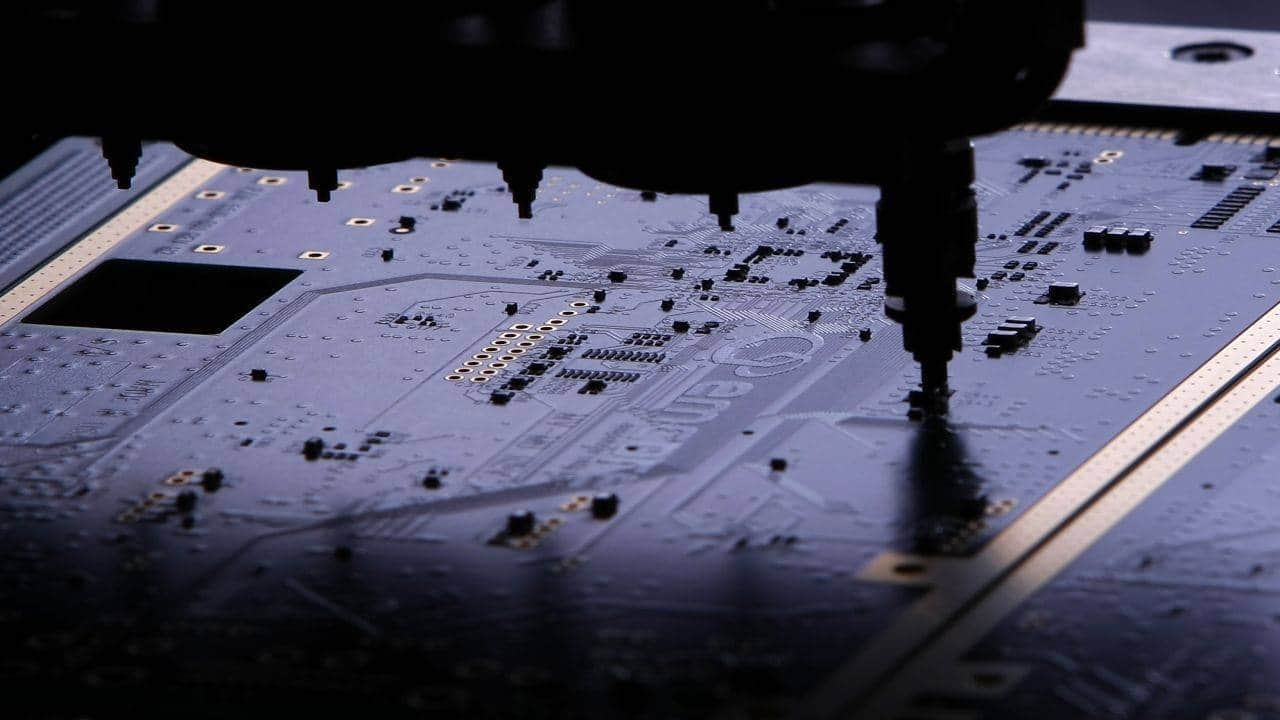 Buy HCL Technologies, target Rs 997: Mazhar Mohammad