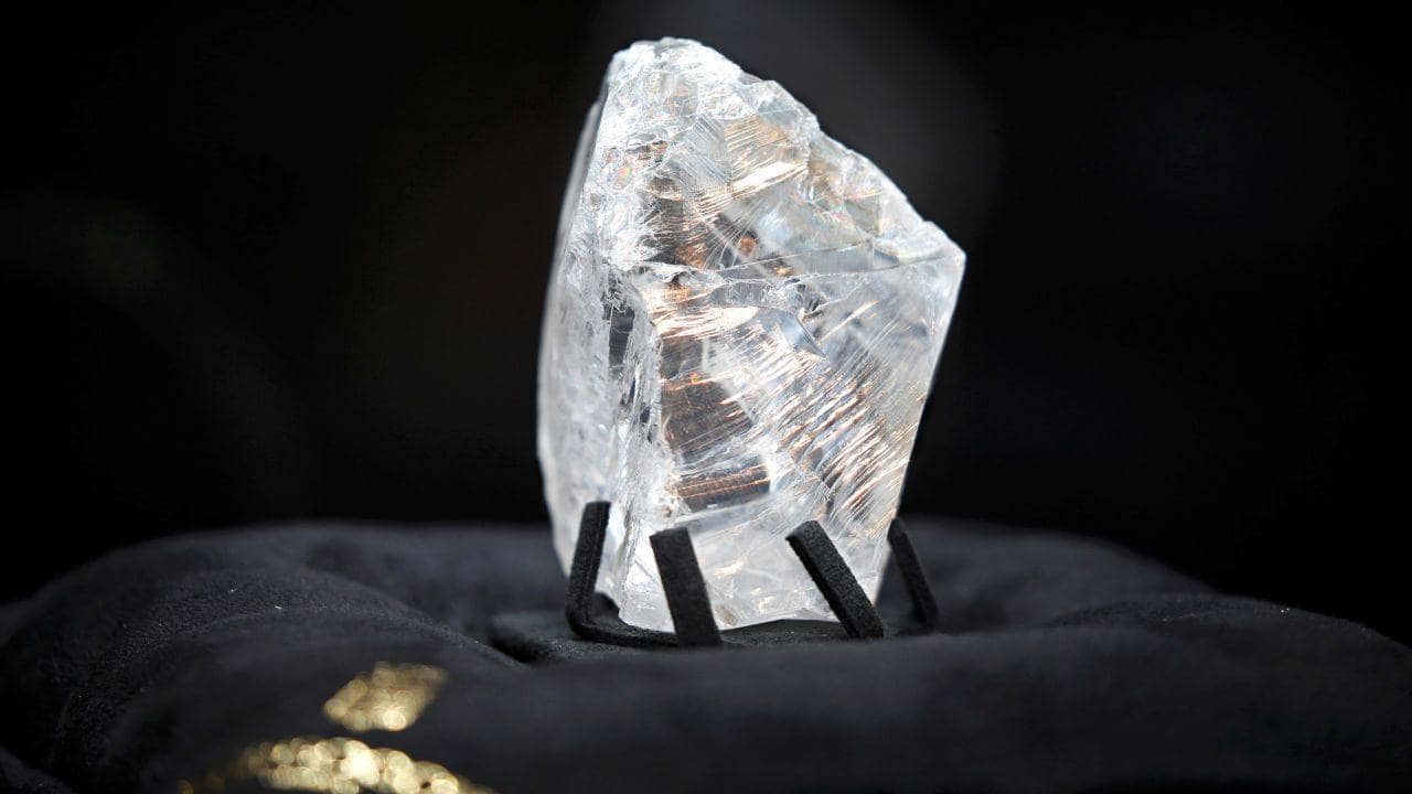 Scientists find evidence of quadrillion tonnes of diamonds in Earth’s interior