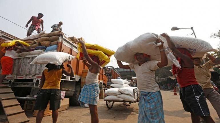 India Wage Report Do Casual Workers Earn More In Economically
