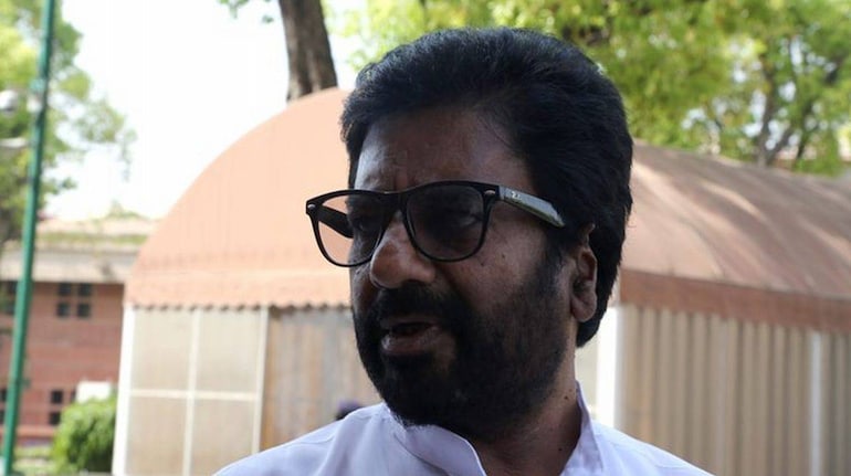 Sena Mp Ravindra Gaikwad Flies Again Picks Air India