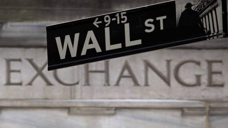 Wall Street mixed after soft jobs data; banks rally