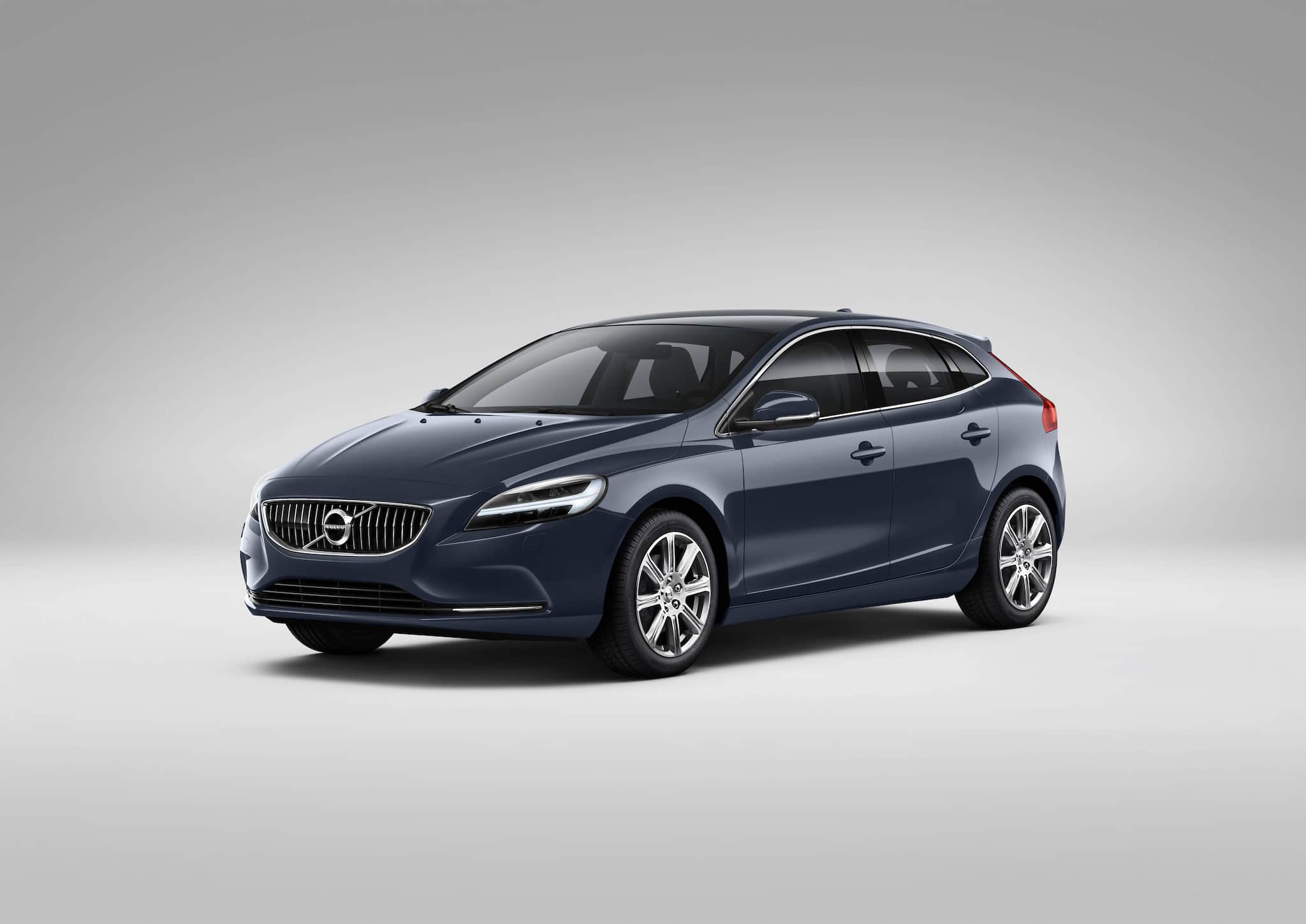 Volvo V40 - model year 2017