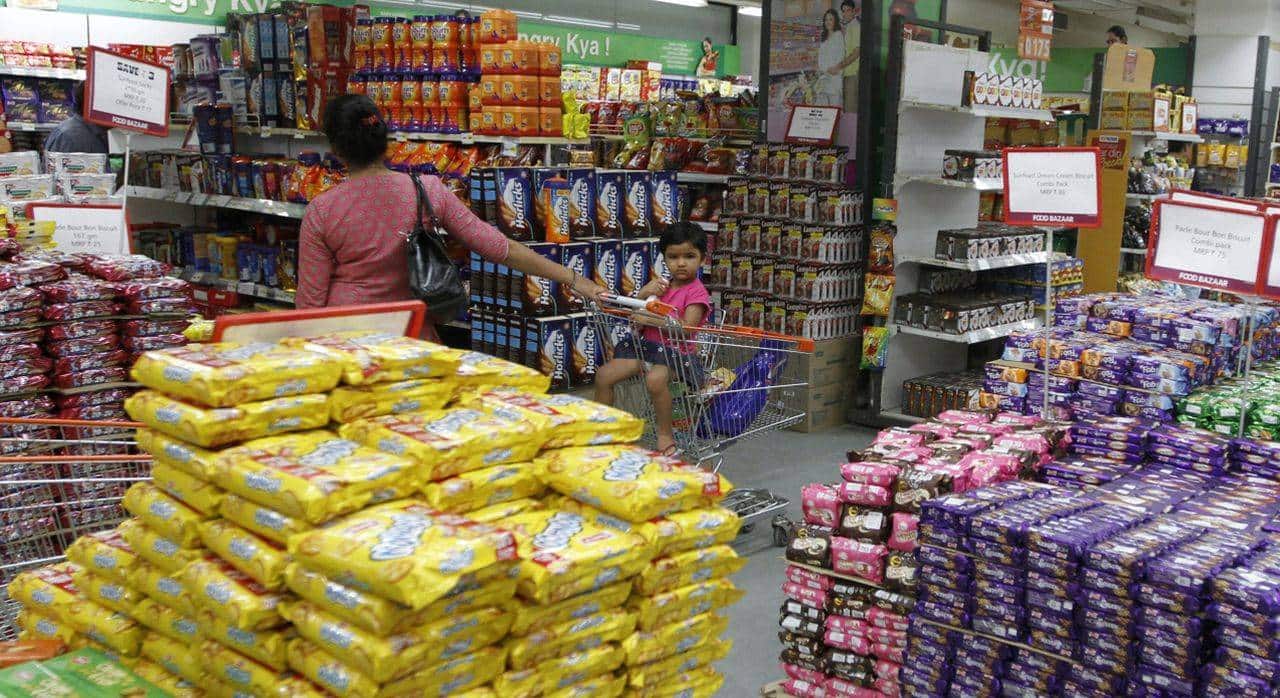 Here are 9 smart tips to not splurge while shopping