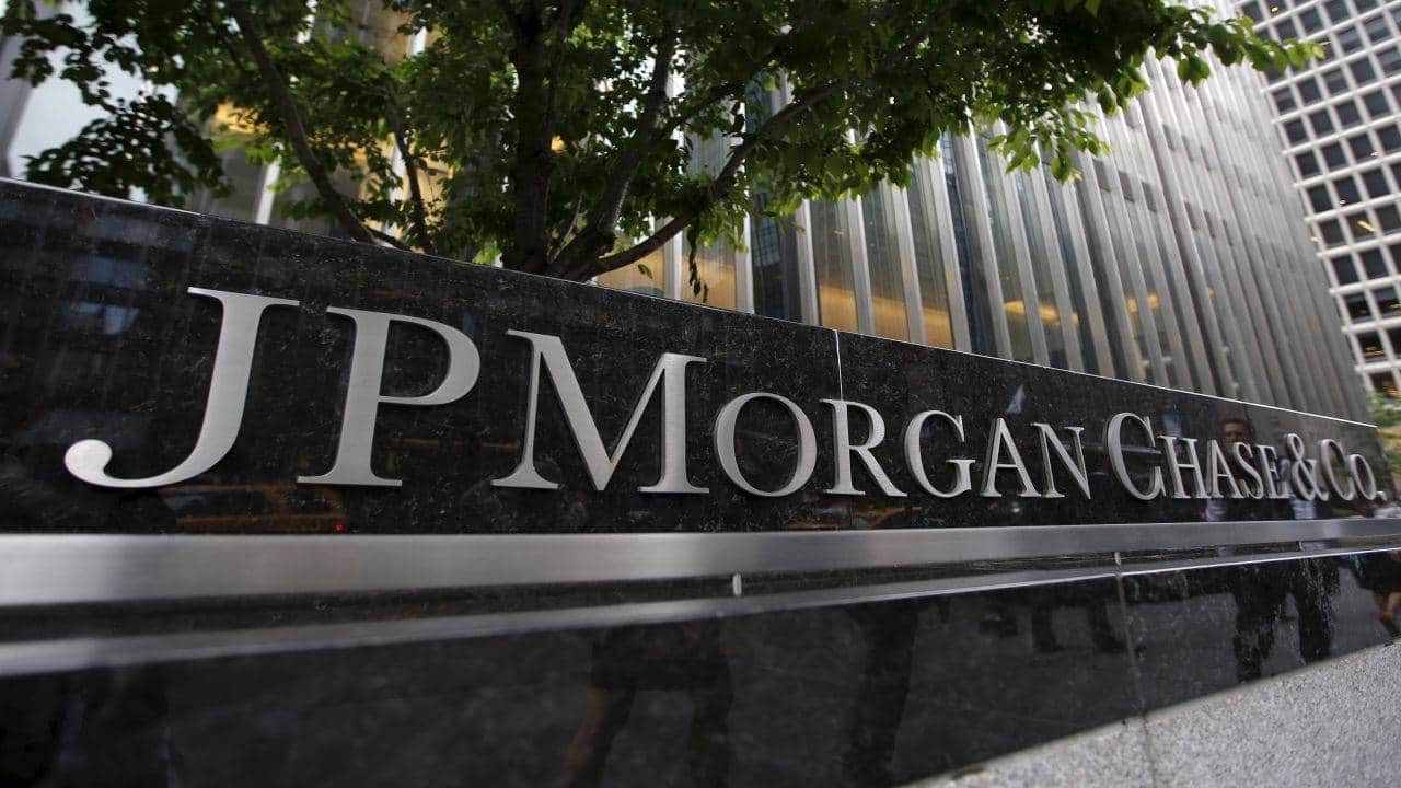 JPMorgan Chase CEO warns Trump’s tariffs could undermine US global leadership JPMorgan Chase CEO warns Trump’s tariffs could undermine US global leadership