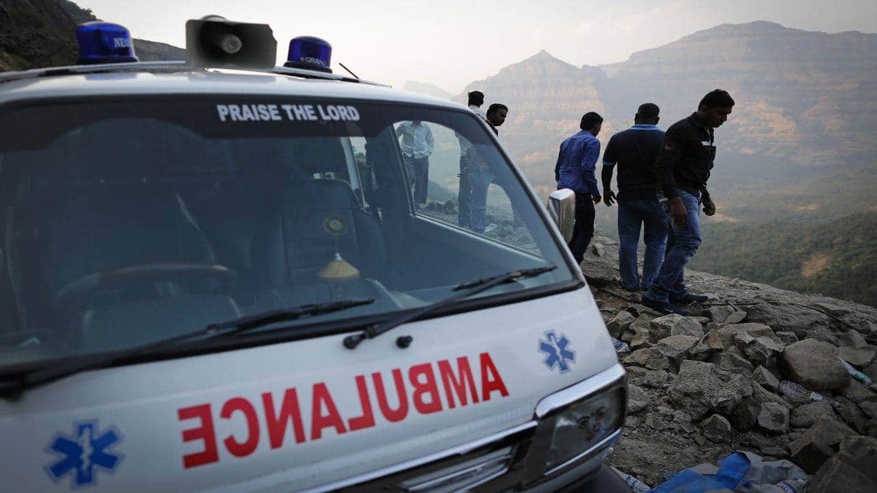 Four killed after milk tanker hits tempo and plunges into river in Thane district - Vimarsana News