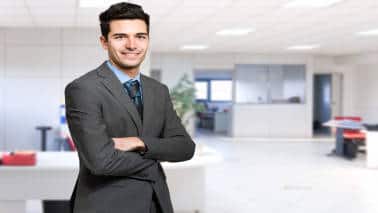 Credit card in your first job: Smart move or risky choice?