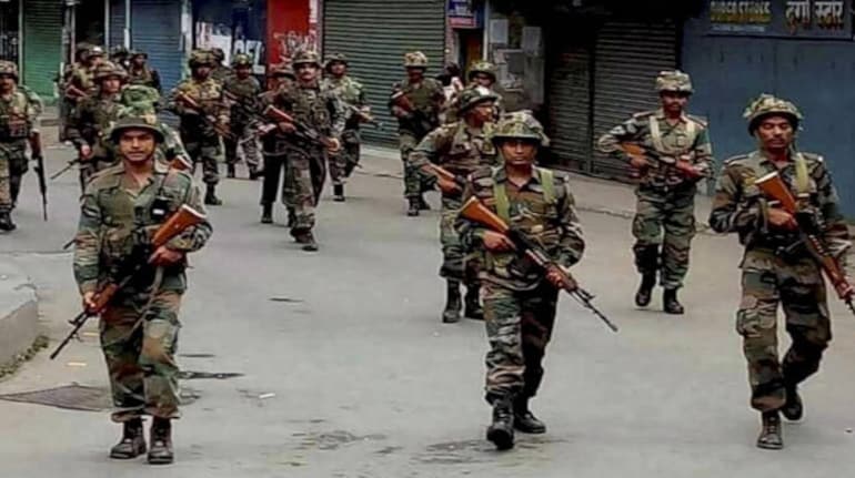 BJP and Congress decide to approach Calcutta High Court in a bid to request guard for vulnerable booths BJP and Congress decide to approach Calcutta High Court in a bid to request guard for vulnerable booths
