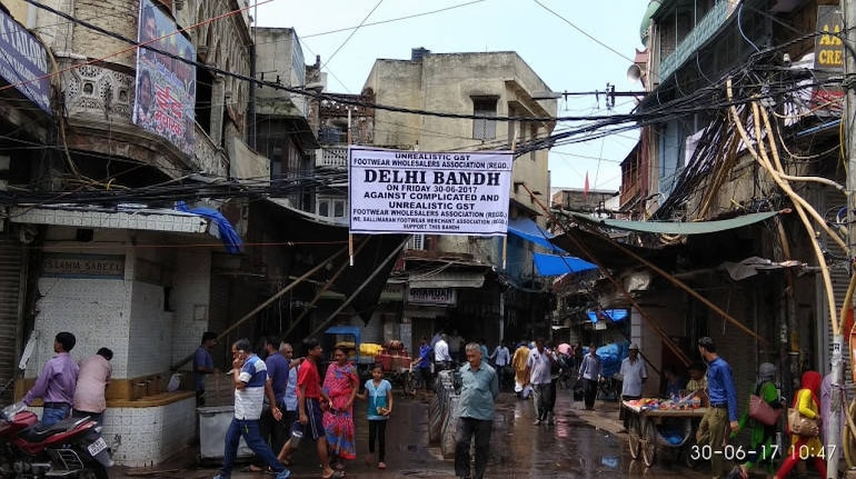Traders cautious in Azadpur mandi, markets in Old Delhi shut in protest ...