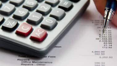Investment banking activity generates $222 million in fees, Axis Bank bags 8.3% share Investment banking activity generates $222 million in fees, Axis Bank bags 8.3% share