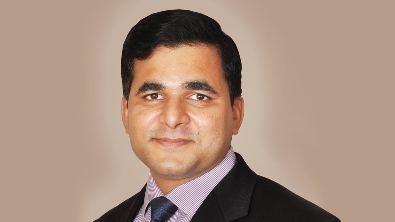 Reliance Nippon Life AMC debt CIO Tripathi sees 10-yr bond yield at 6-6.25%, more rate cuts in FY18