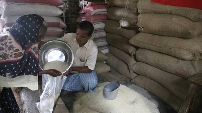 Quick Take | A lesson for political parties in AIADMK’s Pongal sop opera