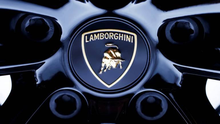 Lamborghini deals center caps