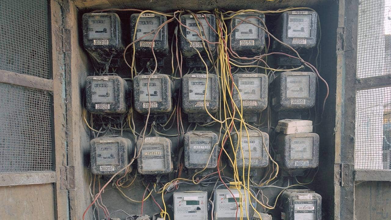 Inflated electricity bill: Should you pay in instalments or settle it in a single lump-sum?