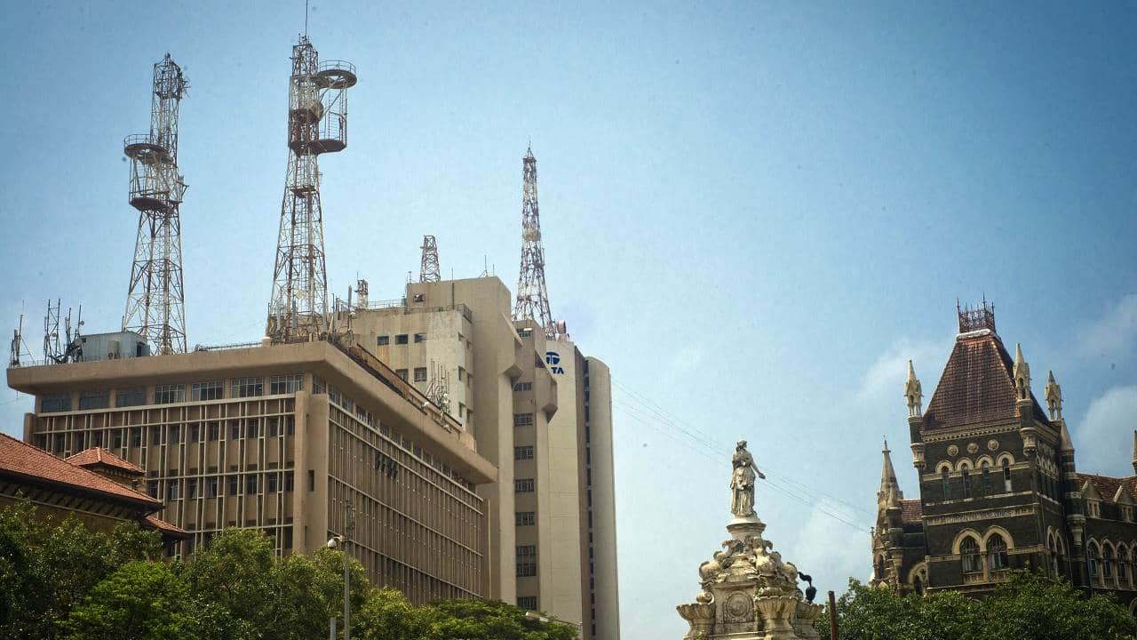 Tepid response to auction of BSNL and MTNL properties 