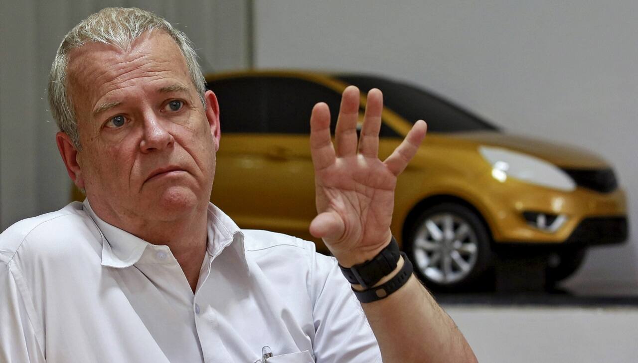 Tata Motors CTO Tim Leverton resigns