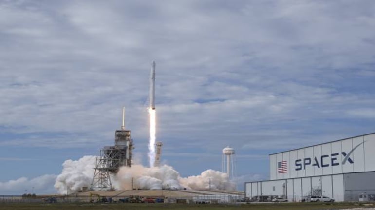 Spacex Launches Air Force's Super-secret Mini-shuttle