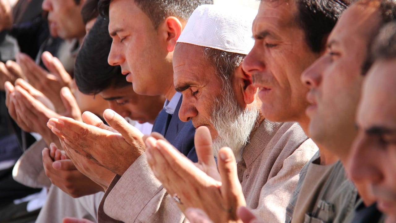 Wooing the Pasmandas: BJP, SP lock horns in high-stakes Muslim outreach Wooing the Pasmandas: BJP, SP lock horns in high-stakes Muslim outreach