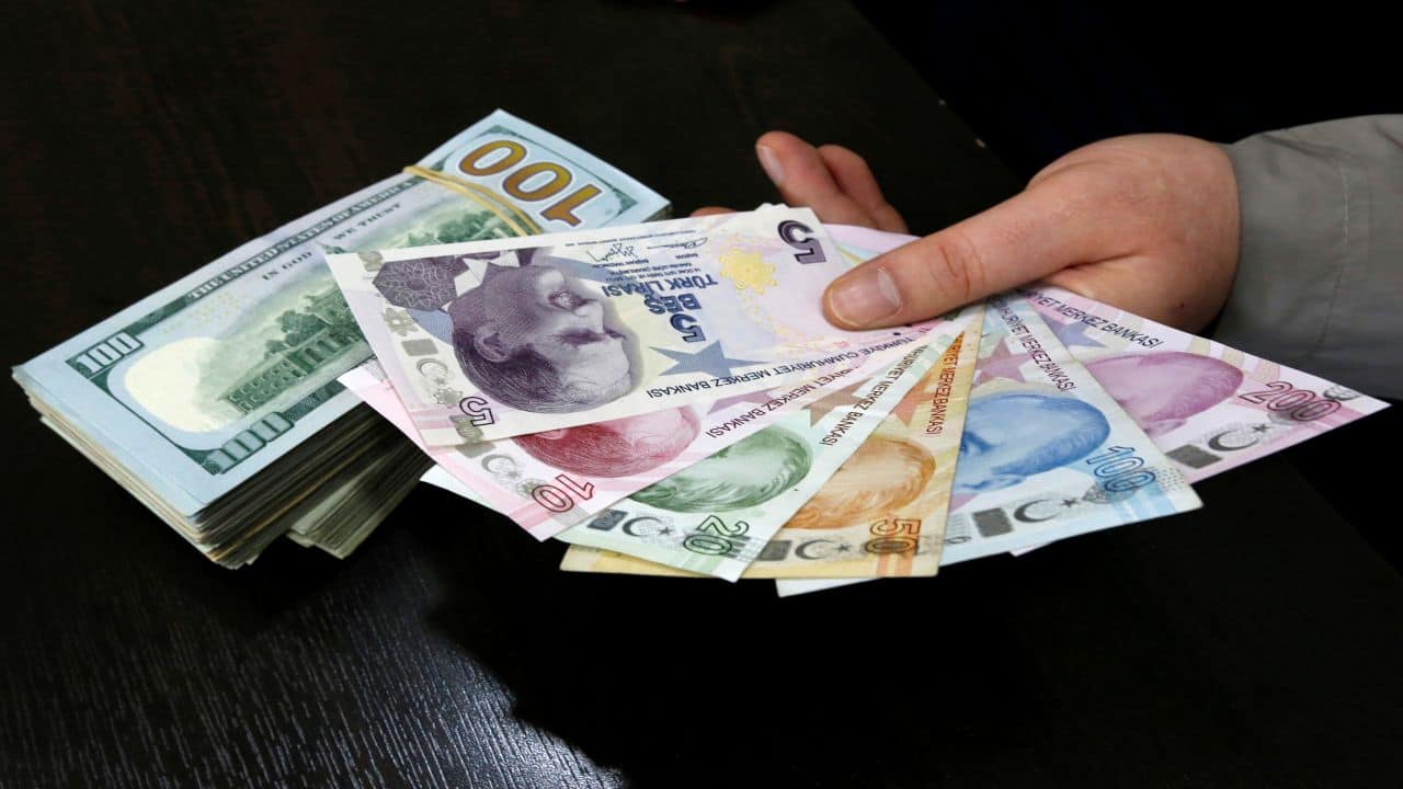 Turkish lira steady despite new threats from Donald Trump