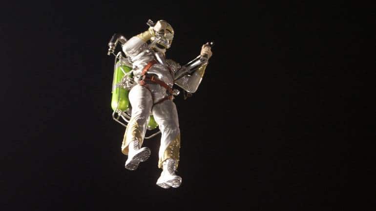 World's fastest body-powered jet pack sets Guinness record