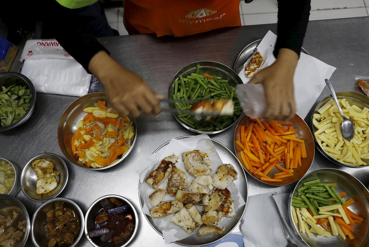 New FDI e-commerce rules: DPIIT likely to summon food-tech firms like Swiggy, Zomato next week New FDI e-commerce rules: DPIIT likely to summon food-tech firms like Swiggy, Zomato next week