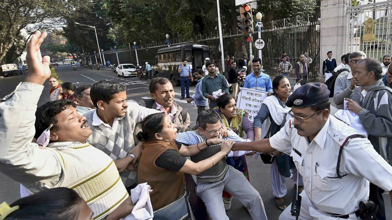 Police constitute team to probe woman's complaint against Guv; to speak to witnesses - Vimarsana News