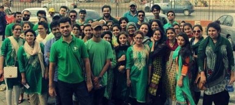 Answer 16: Robin Hood Army. The Robin Hood Army is a volunteer based organisation that works to get surplus food from restaurants to the less fortunate sections of society in cities across Pakistan and India.