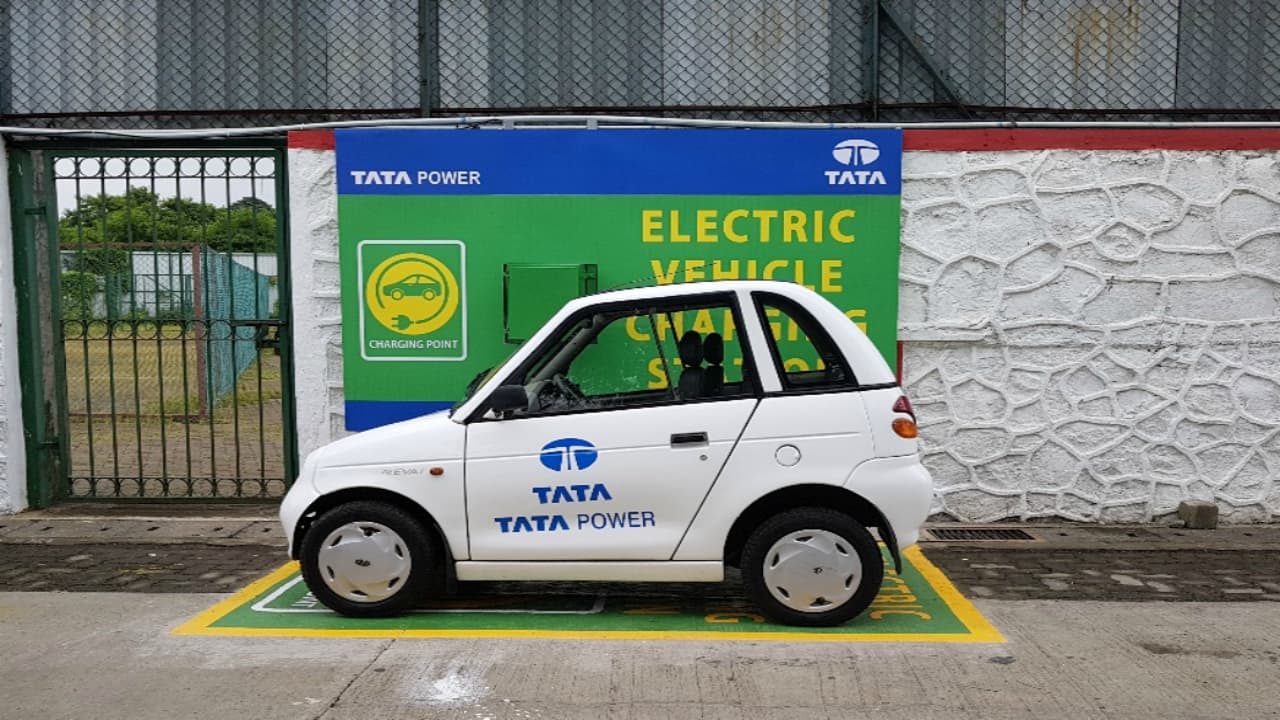 In a bid to make Mumbai more prepared for electrical vehicles, Tata Power opened two EV charging stations in malls of Lower Parel and Kurla regions in Mumbai. In a bid to make Mumbai more prepared for electrical vehicles, Tata Power opened two EV charging stations in malls of Lower Parel and Kurla regions in Mumbai.