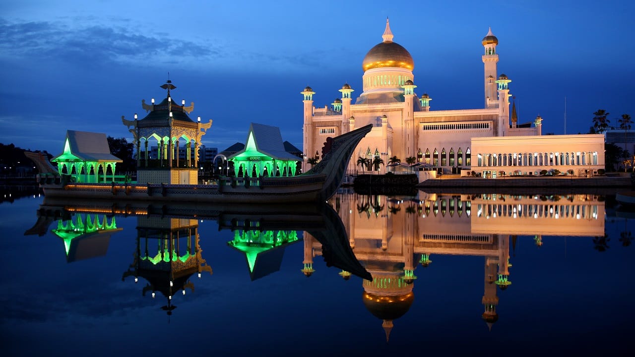 Brunei | Despite being an absolute monarchy, the country is lenient on its citizens and levies no income taxes on individuals. However, the island situated in the Pacific Ocean taxes corporate profits at the rate of 18.5 percent. Apart from that it has provisions of other usual direct taxes like property tax and vehicle tax. (Sultan Omar Ali Saifuddin Mosque | Jim Trodel/Flickr) Brunei | Despite being an absolute monarchy, the country is lenient on its citizens and levies no income taxes on individuals. However, the island situated in the Pacific Ocean taxes corporate profits at the rate of 18.5 percent. Apart from that it has provisions of other usual direct taxes like property tax and vehicle tax. (Sultan Omar Ali Saifuddin Mosque | Jim Trodel/Flickr)