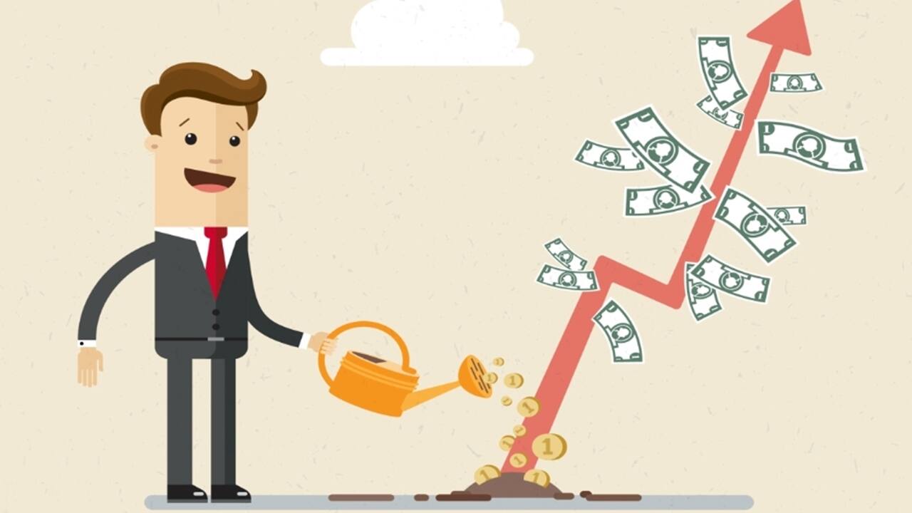 Varying investment horizon | The investment horizon of two different schemes reduces the risk in your portfolio because the investment objective differs from scheme to scheme. Assign a specific financial goal to your investments. This will ultimately help in bringing down the overall risk of the portfolio. 