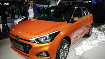 Hyundai Motors, along with Ioniq, unveiled the new Elite i20. Mechanically, there is not much change as compared to earlier variants. The new car, however, features signature grill and cascade design, dual tone interior.