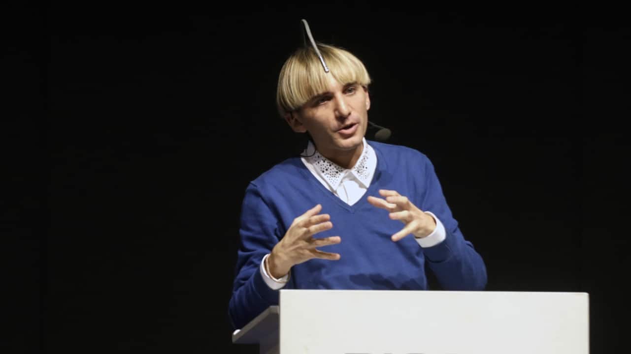  Speaking at the World Government Summit at Dubai, Harbisson said that he is just first of many, and in future, the world needs to start accepting people with technological body part than organic ones. "I see this as a body part, not a device, but as an organ," Mirror.co.uk quoted him. "And I don't wear an antenna, I have an antenna. So I see this as part of me." (Reuters)